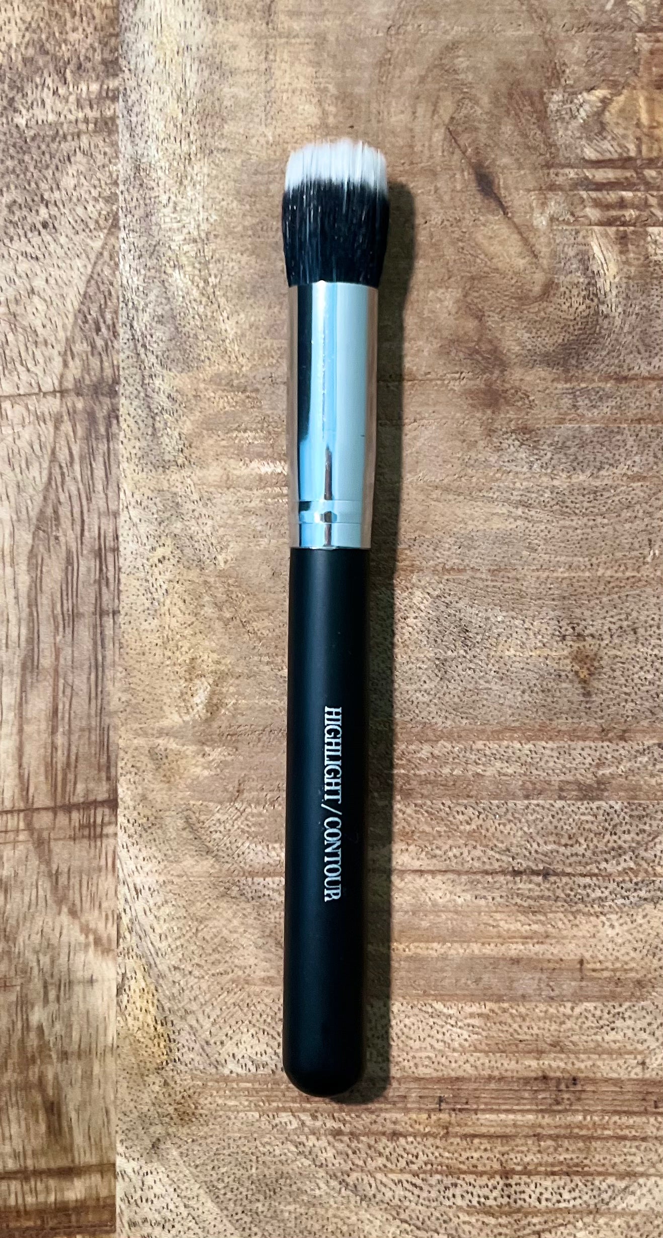 Highlight/Contour Duo-Fiber Brush